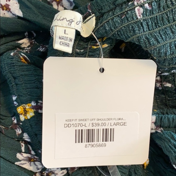 NWT Green Floral Off the Shoulder Smocked Dress - Picture 2 of 3